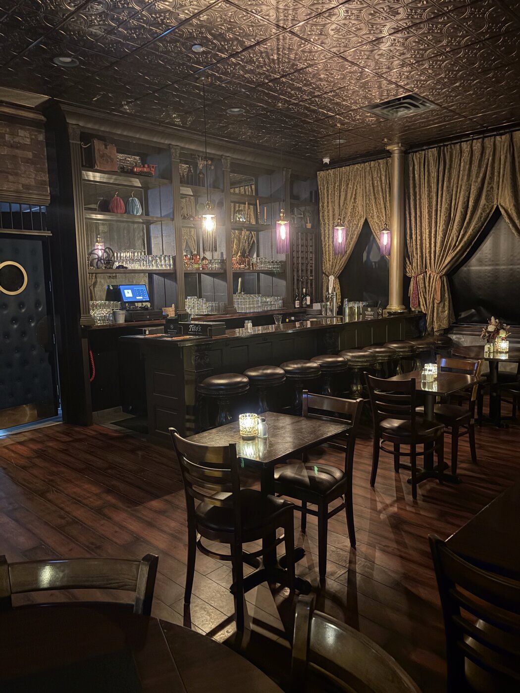 Speakeasy lounge Loretto MN The Station Kitchen and Bar